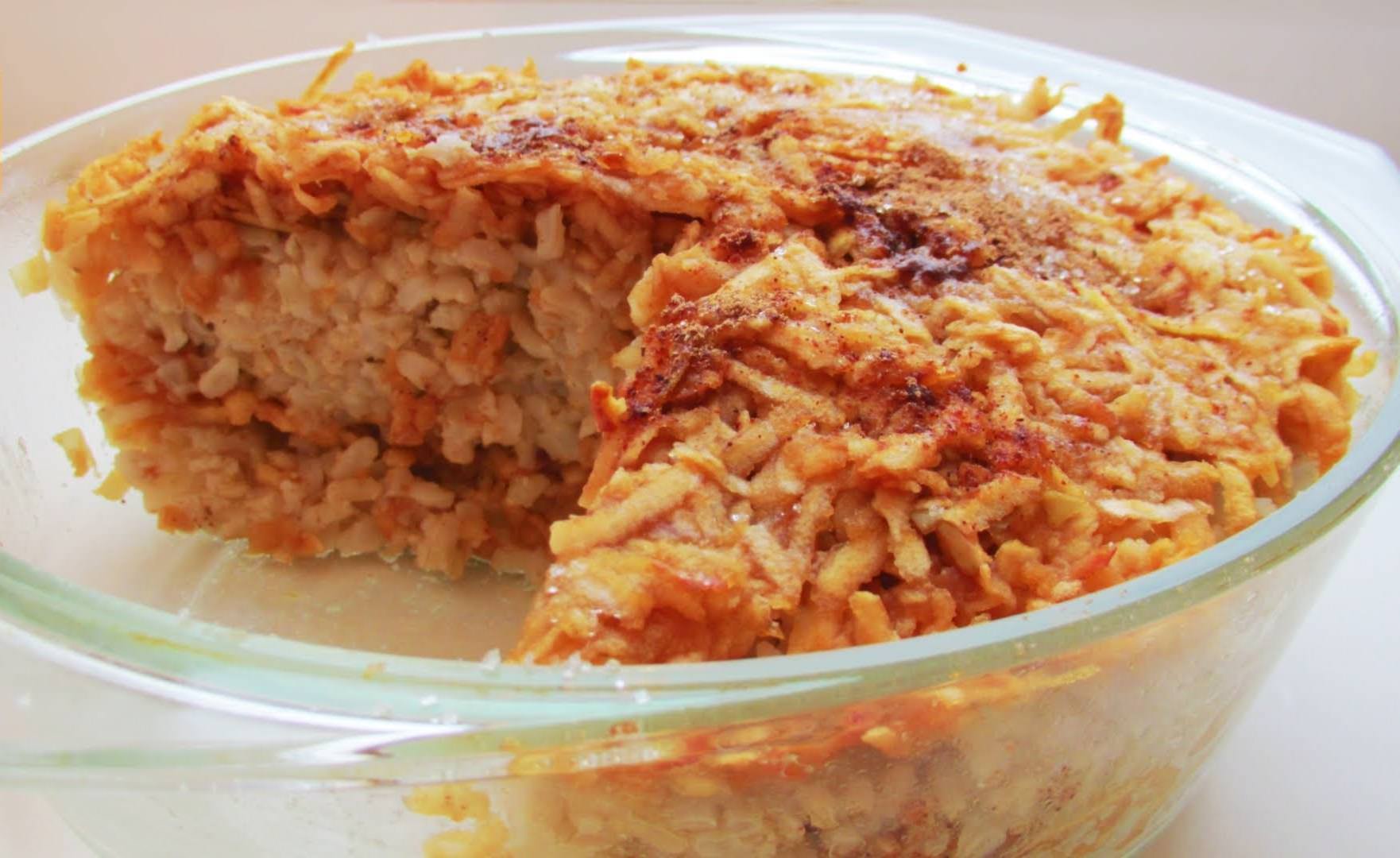 шарлотка с рисом и яблоками. рис с яблоками в духовке. курица в духовке фаршированная рисом и овощами. рисовая каша с яблоками. запеканка с рисом и яблоками.